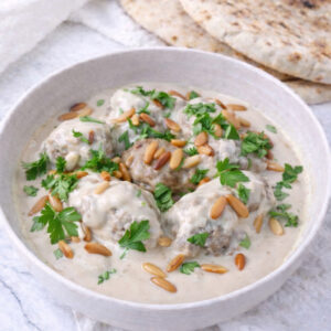 kofta met tahini saus uit de oven